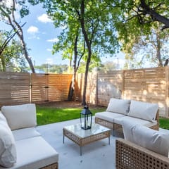 Downtown Modern Retreat: Steps from Everything
