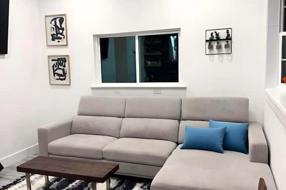 Sleek Modern Escape | 3BR + 2BA | Sleeps 12 - Image 1