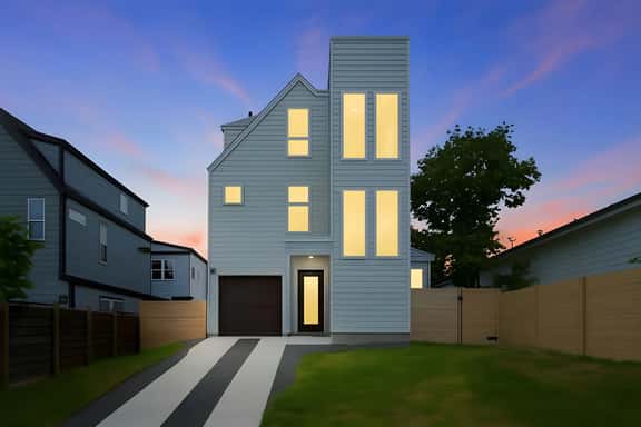 Stylish 3BR/3BA Retreat | Private Hot Tub - Image 1