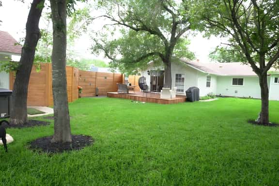 Gorgeous Event Space | 2 Home Compound | Hot Tub - Image 1