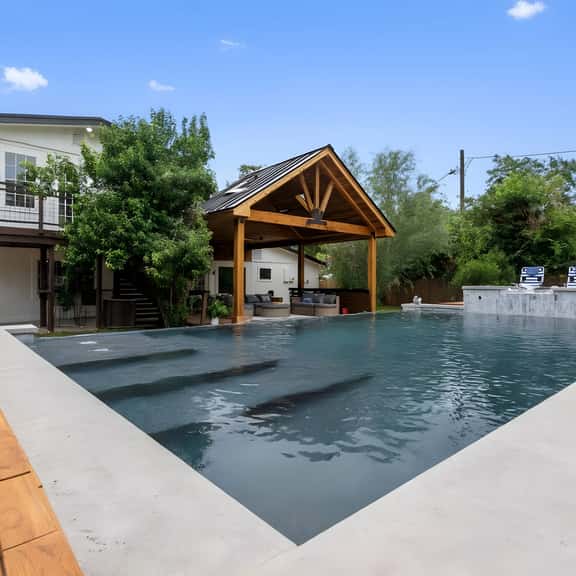 Luxury Villa Retreat, Pool, Hot tub & Fun - Image 1