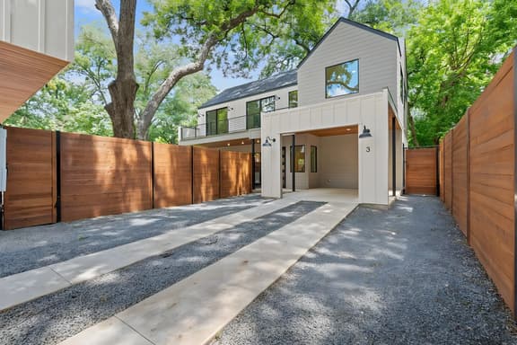 6BR 5BA Luxury Downtown Oasis | 2 Pools + Hot Tub